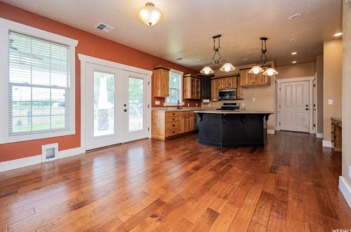 348 200, Wellsville UT 84339-9703 exterior