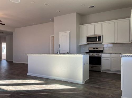 1700 Cindy Ln, Conroe TX  77304-3158 exterior