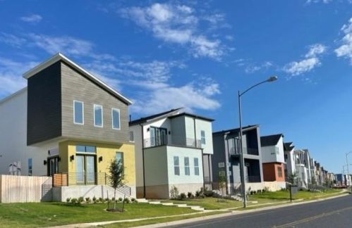 5432 Agatha Cir, Austin TX  78724-6220 exterior