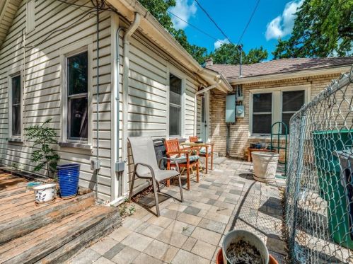 2324 Lotus Ave, Fort Worth TX  76111-1645 exterior