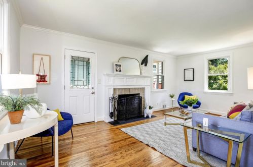 10015 Markham St, Silver Spring MD 20901-2233 exterior