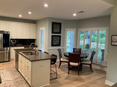 1079 Queensgate Dr, Smyrna GA  30082-6400 exterior