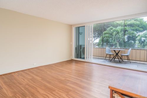 3030 Pualei Cir, Honolulu, HI 96815-4947