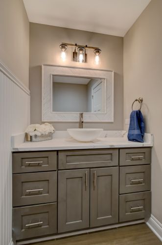 284 Middaugh Rd, Willowbrook IL  60514-1065 exterior