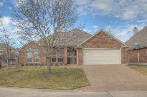 5424 Shasta Ridge Ct, Fort Worth TX  76123-2827 exterior