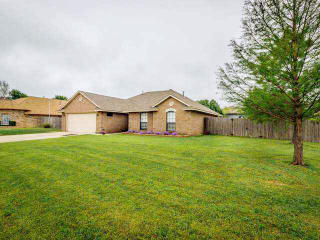 12130 3rd St, Yukon, OK 73099-6800
