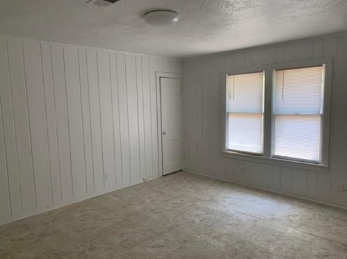 1111 Thompson St, Conroe TX  77301-1954 exterior