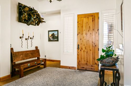 340 Snow Cyn Dr, Kayenta UT 84738-6041 exterior