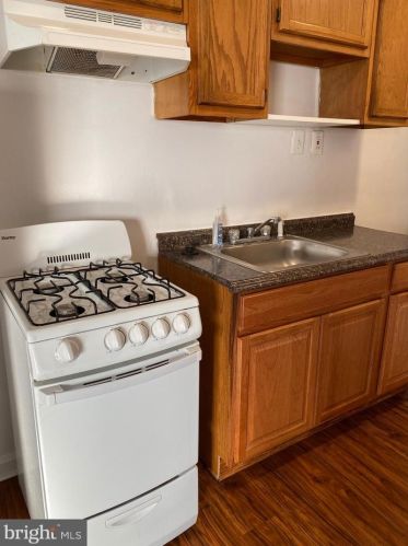 931 12th St, Philadelphia PA  19147-0026 exterior