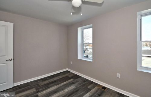 328 61 St, Philadelphia PA 19142-3402 exterior