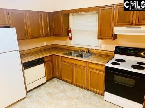 1907 Joyce St, Cayce-West Columbia SC  29033-2429 exterior