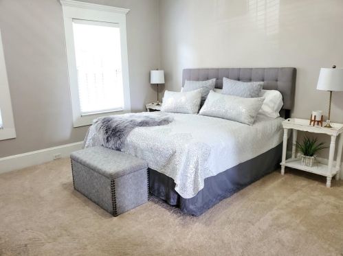 1737 Center Ave, Atlanta GA  30344-4703 exterior