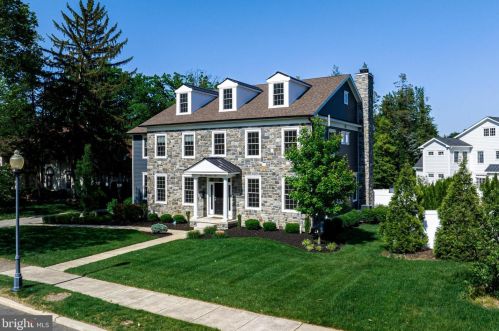 605 Warwick Rd, Tavistock NJ  08033-3926 exterior