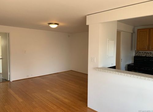 727 Lukepane Ave, Honolulu, HI 96816-1033