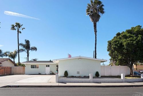 115 Tropicana Dr, Oceanside, CA 92054-3820