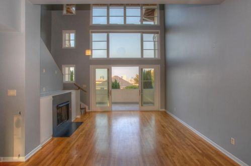 808 Haskell St, Fort Worth, TX 76107-2523