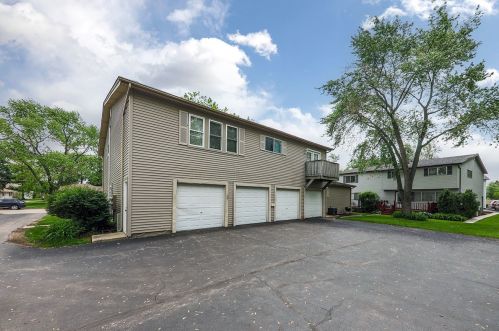 811 Gael Dr, Joliet IL  60435-2975 exterior