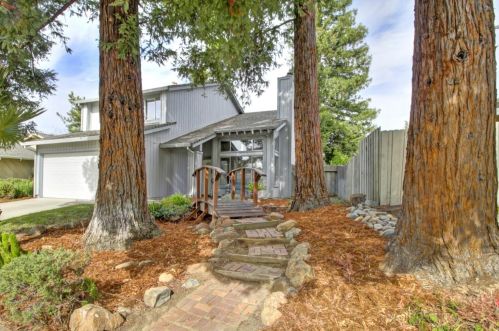 2251 Palmwood Ct, Rancho Cordova, CA 95670-2315
