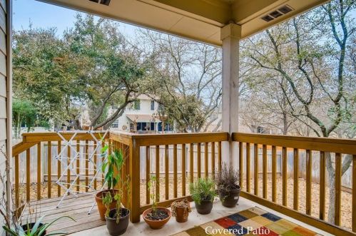 207 Chesapeake Bay Ln, Austin TX  78717-2975 exterior