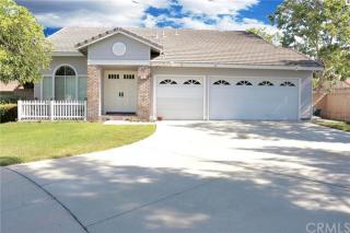 2702 Dawnview Dr, Rialto CA  92377-3480 exterior