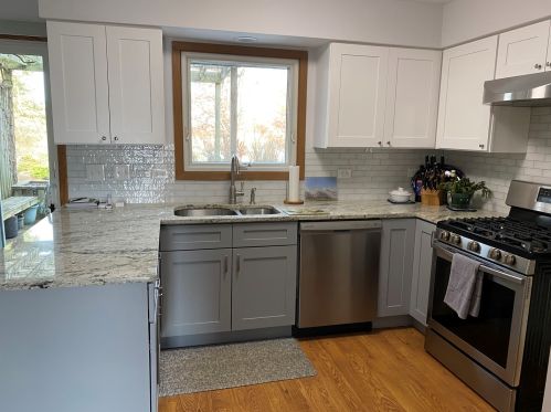 449 Carman Ave, Buffalo Grove, IL 60089-6916