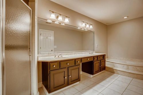 14 Forest Ridge Ct, Atlanta GA  30350-1802 exterior