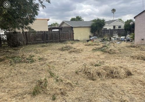 14617 Castlegate Ave, Compton, CA 90221-2411