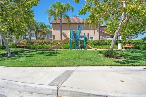 8734 Heatherwood Rd, Anaheim CA  92808-1690 exterior