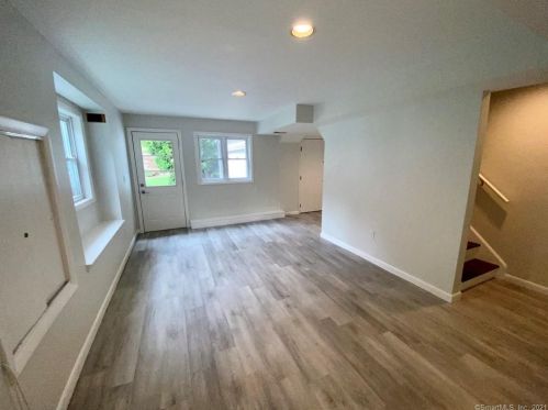 193 Stonehedge, Huntington CT  06484-2865 exterior