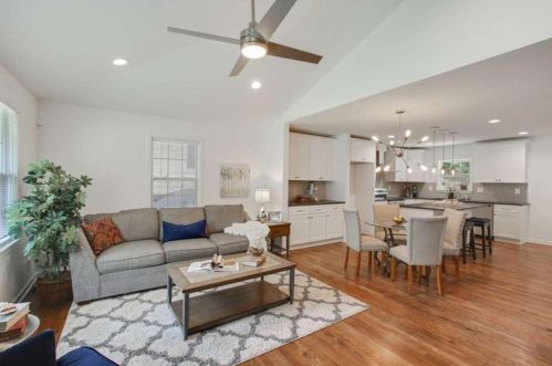 355 Laquita Dr, Atlanta GA  30315-6610 exterior