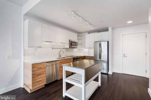 500 21st St, Philadelphia, PA 19130-3812