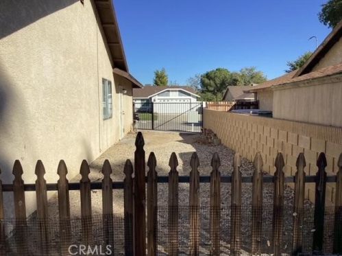 2158 Avenue, Lancaster CA  exterior