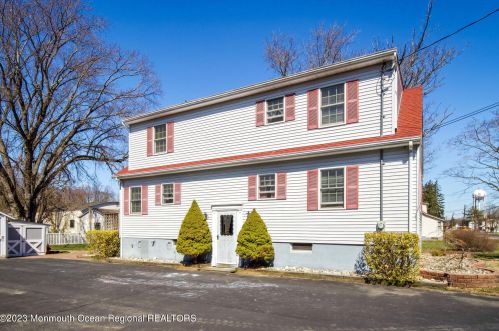 57 Maple Ave, Plumsted Township, NJ 08533-1005