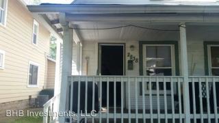2838 Macpherson Ave, Indianapolis IN  46205-4061 exterior