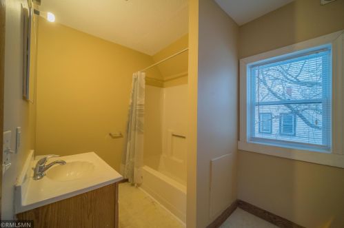 9 Acker St, Saint Paul MN  55117-5508 exterior