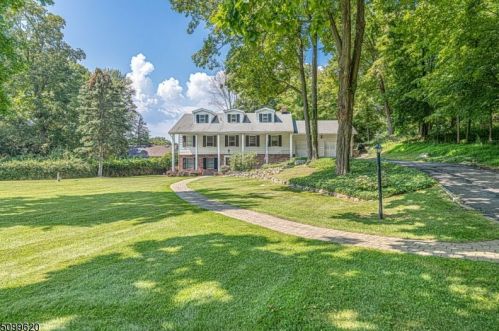 296 Stanhope Rd, Sparta, NJ 07871-2736