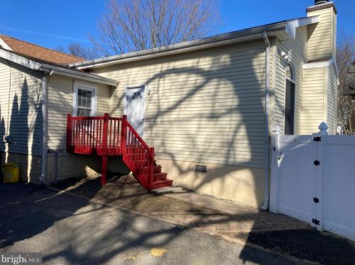 516 Majestic Ave, Gloucester, NJ 08031-1460