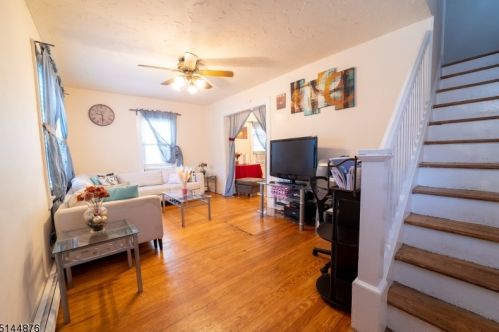 81 Mitchell St, Town Center, NJ 07052-5105