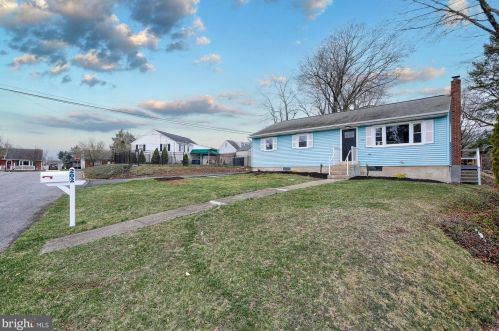 202 Woodley Dr, Harrisburg, PA 17109-5548