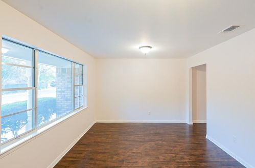 5104 Montrose Dr, Fort Worth TX  76114-2154 exterior