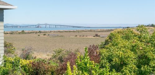 204 Baypoint Dr, San Rafael, CA 94901-8420