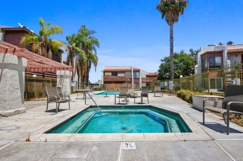986 Citron St, Anaheim, CA 92805-1709