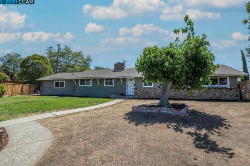 4299 Cedarwood Ct, Concord, CA 94521-1112