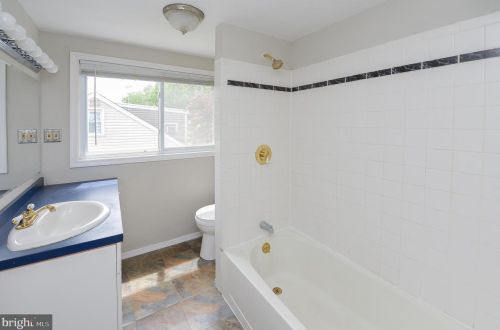 6024 Pleasant Ave, Camden NJ 08110-3537 exterior