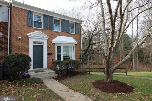 8072 Sleepy View Ln, Springfield VA  22153-2920 exterior