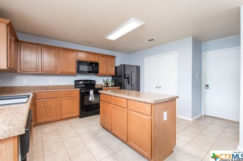 2002 Madison Ct, Morgans Point TX  76513-1370 exterior