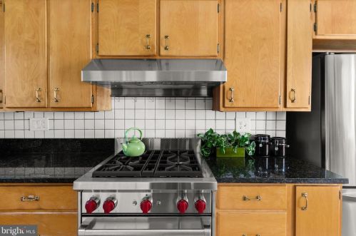 1211 Pinecrest Cir, Silver Spring MD exterior