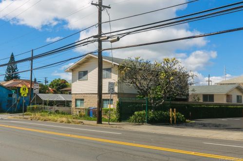 1702 Eluwene St, Honolulu HI  96819-4026 exterior