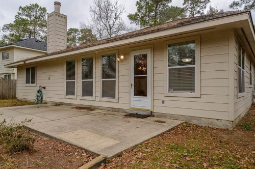 19 Wild Orchid Ct, Conroe TX  77385-3558 exterior