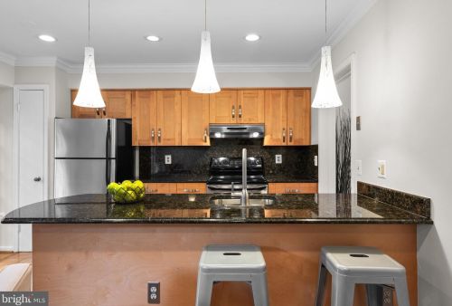 1405 Casino Cir, Silver Spring MD 20906-5901 exterior